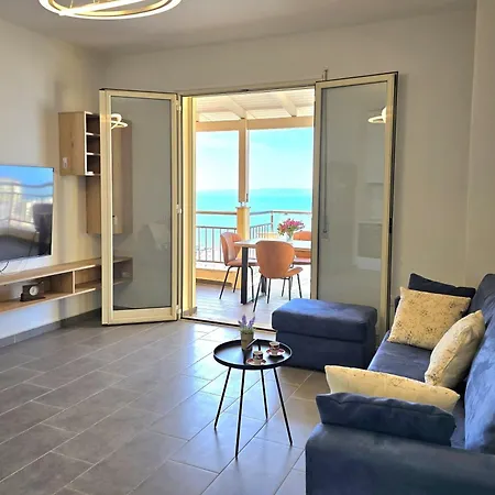 Apartmán Hill With Sea View In - Happy *