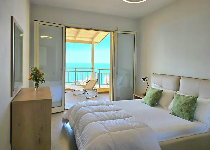 Apartment Hill With Sea View In - Happy *